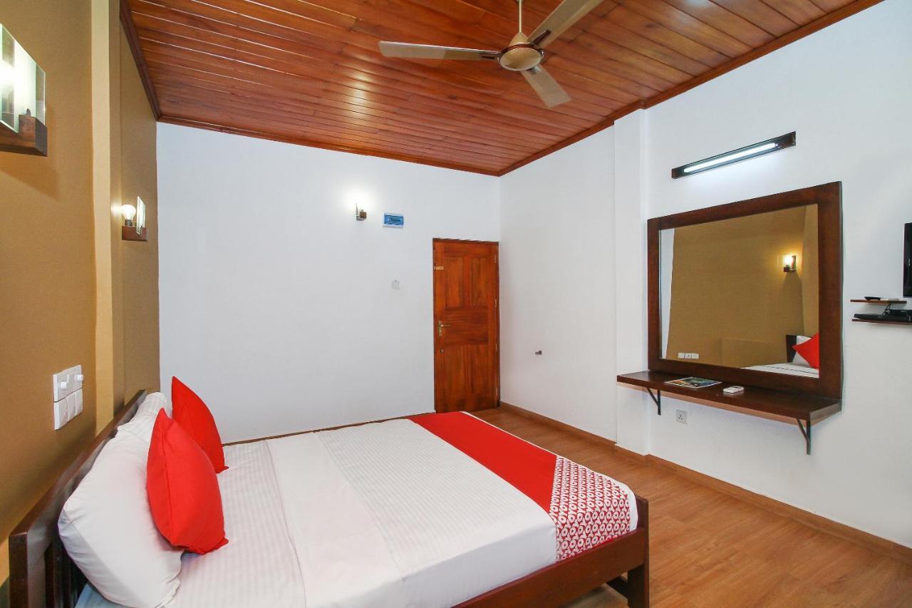 Oyo 471 Randiya Hotel Моратува Екстер'єр фото