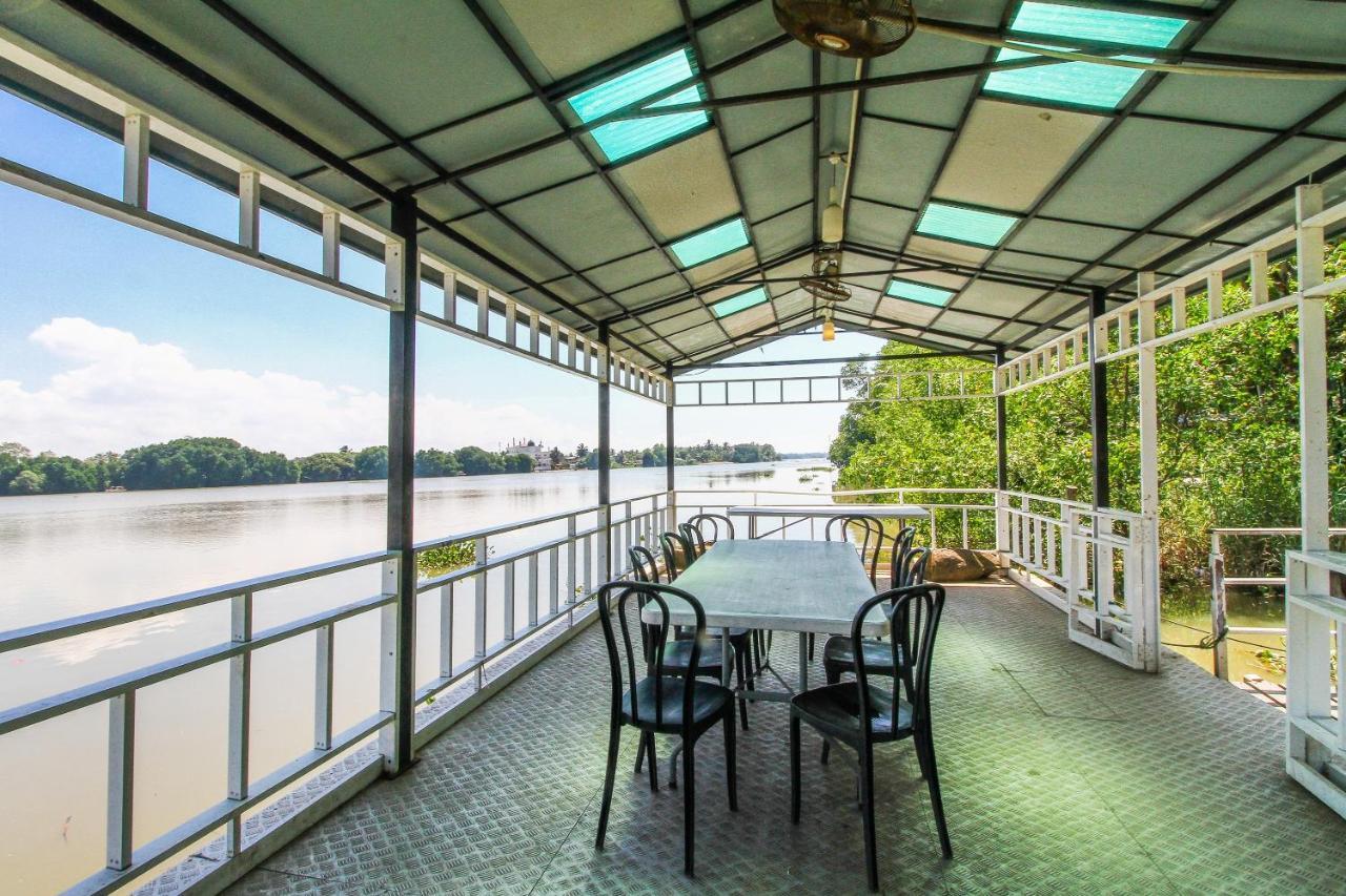 Oyo 471 Randiya Hotel Моратува Екстер'єр фото